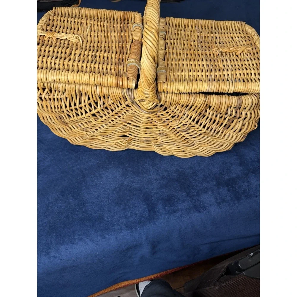 Large Italian Wicker Picnic Harvest Basket Handcrafted Brown Double Lid Rustic